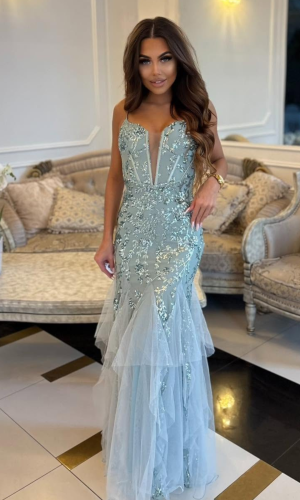 Elegancka sukienka wieczorowa maxi w kolorze miętowym ze zdobieniami, dopasowany fason damski na wesele, studniówkę i wyjątkowe okazje
